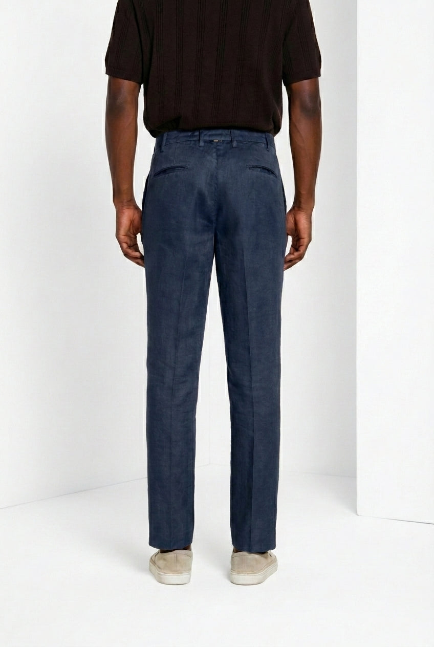 Pantalone chino uomo New York Icon Flex Mason's carta da zucchero in twill regular fit, vista posteriore su modello SS26