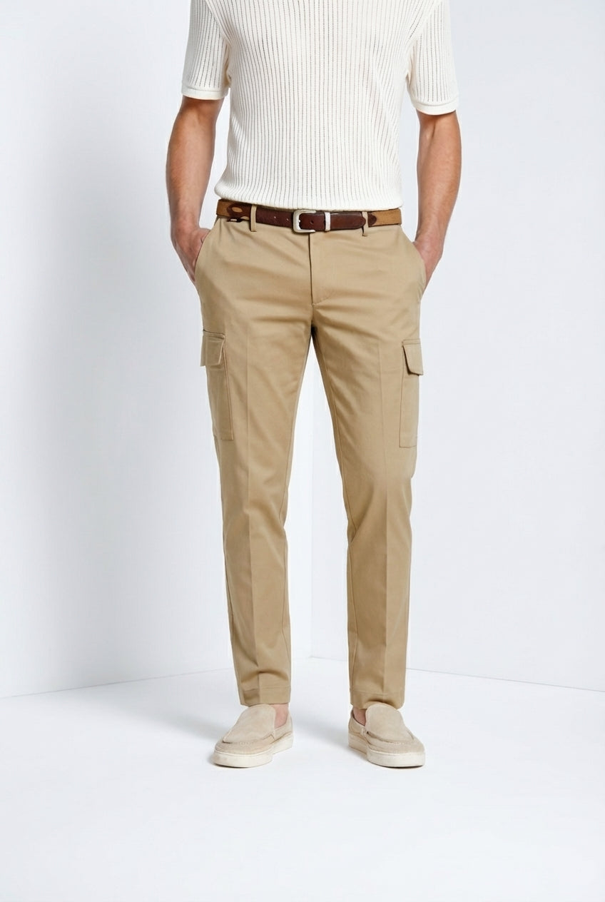 Pantalone cargo uomo Chile Royal Mason's gabardina tinto pezza kaki in gabardina regular fit, vista frontale su modello SS26