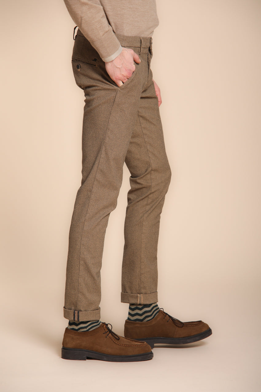 Foto 4 Milano pantalone chino uomo in gabardina stretch con microfantasia extra slim fit