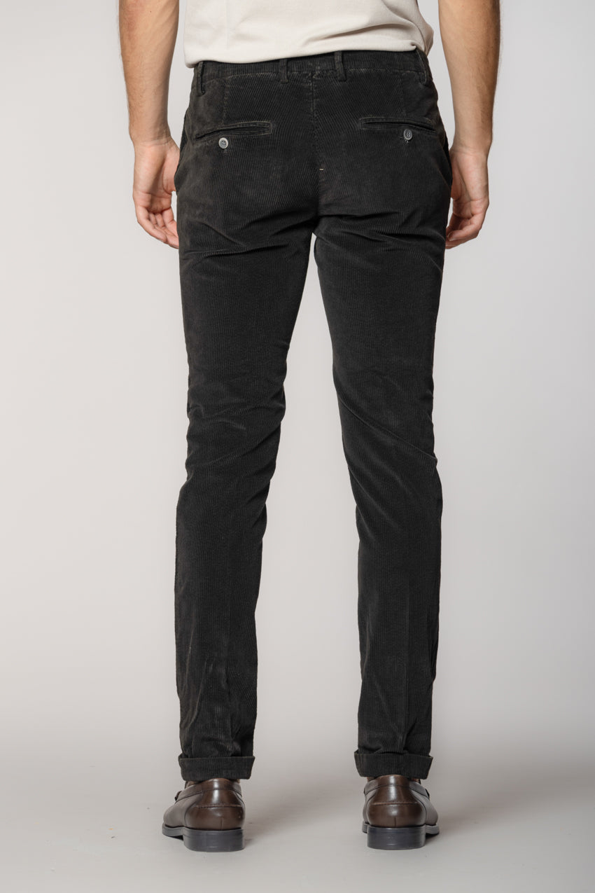 Milano Herren Chinohose aus 500-Rippen-Samt extra slim fit