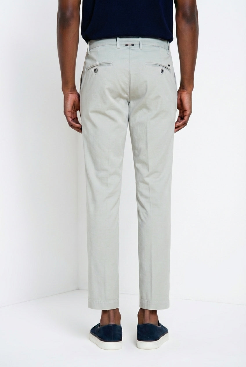 Milano pantalone chino uomo in gabardina stretch extra slim fit ①