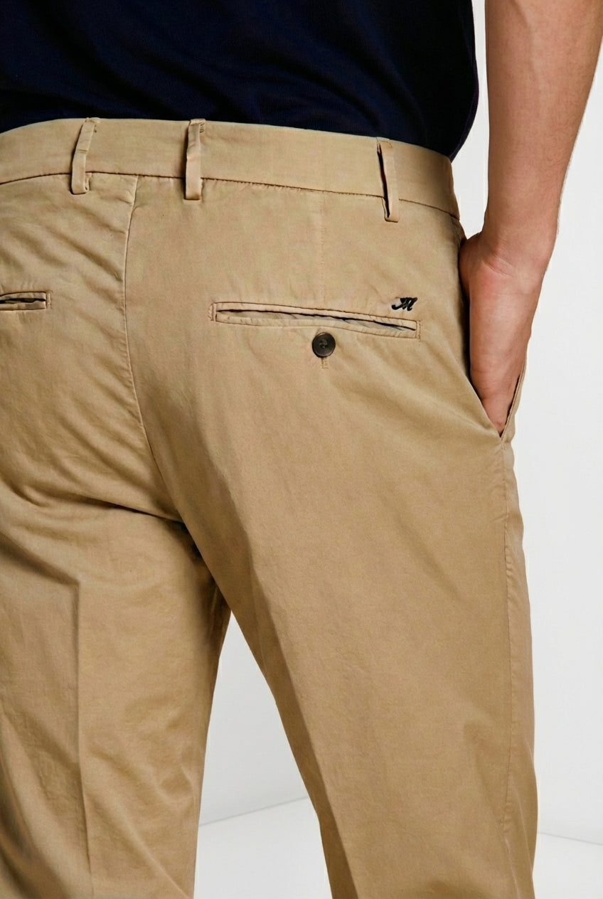 Milano pantalone chino uomo in gabardina stretch extra slim fit ①