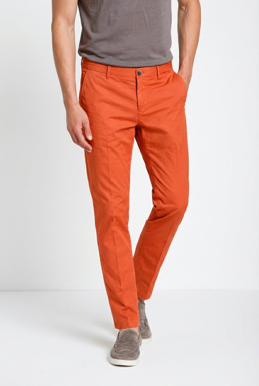 Dettaglio vita pantalone chino uomo Milano Mason's mattone in gabardina stretch SS26