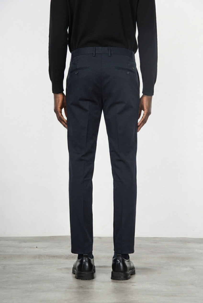 Milano pantalone chino uomo in gabardina stretch extra slim fit ①