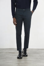 Milano pantalone chino uomo in gabardina stretch extra slim fit ①