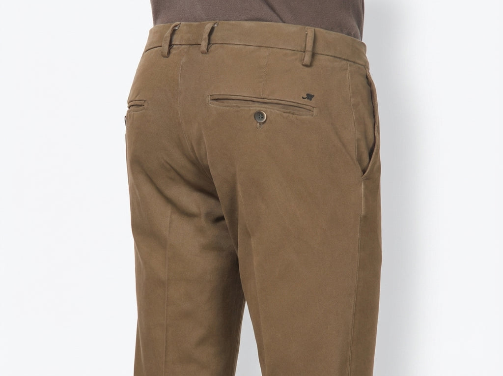 Milano pantalone chino uomo in gabardina stretch extra slim fit ①