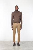Milano pantalone chino uomo in gabardina stretch extra slim fit ①