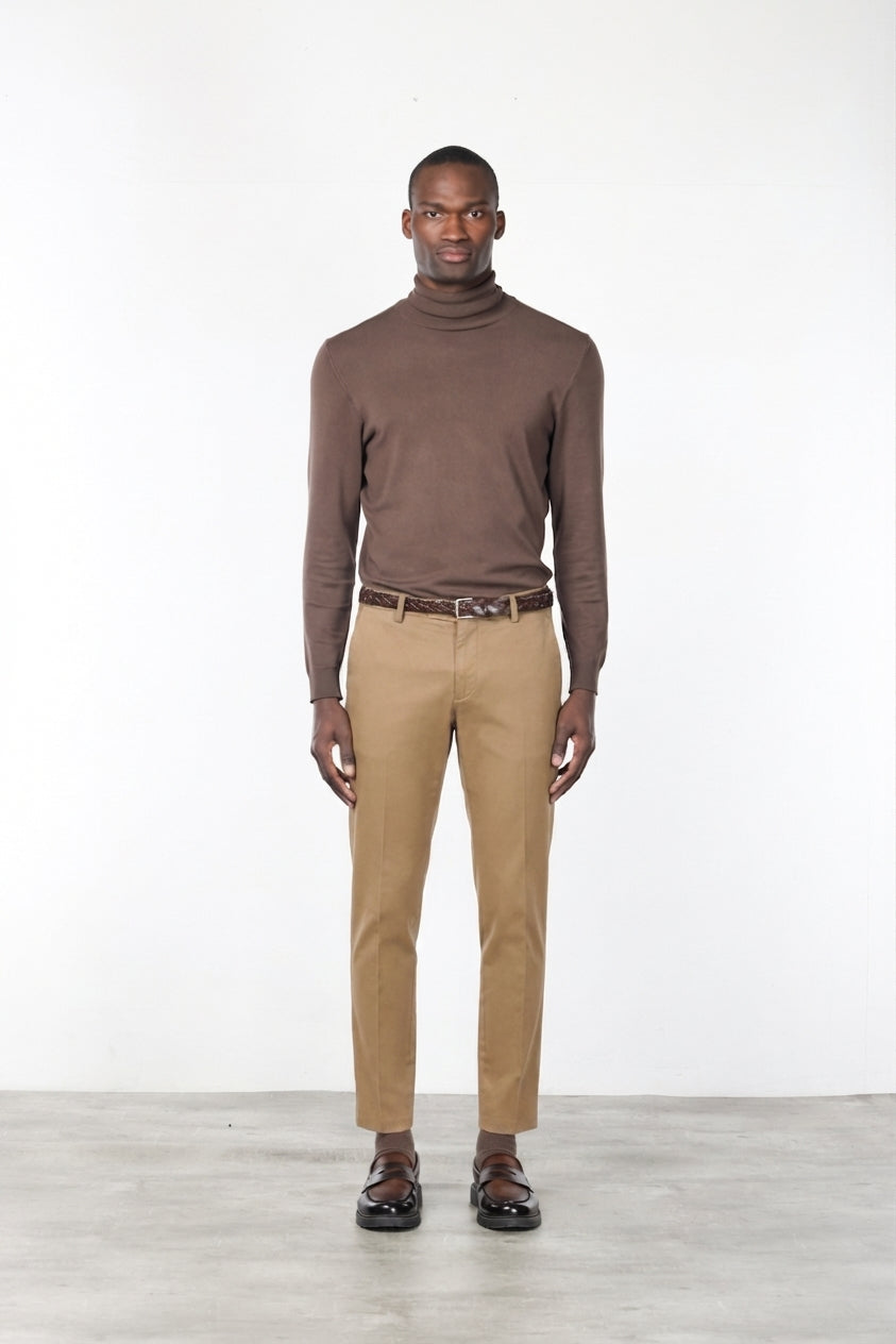 Milano pantalone chino uomo in gabardina stretch extra slim fit ①