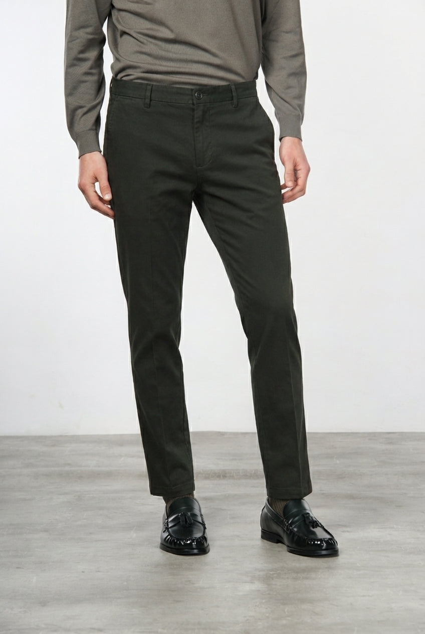 Milano pantalone chino uomo in gabardina stretch extra slim fit ①