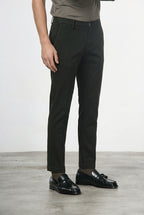 Milano pantalone chino uomo in gabardina stretch extra slim fit ①