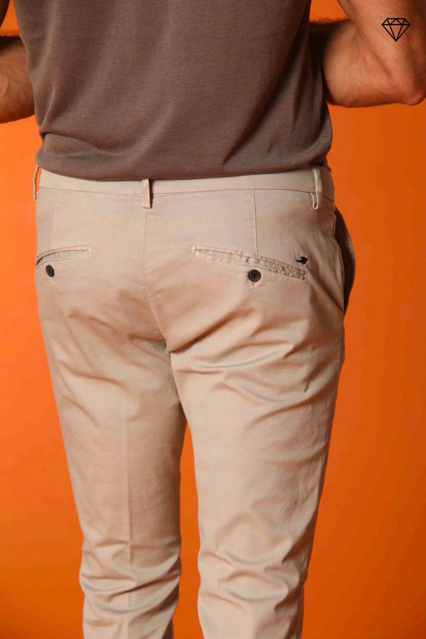 Osaka Herren Chino Hose aus Baumwolle und Tencel Carrot Fit ①