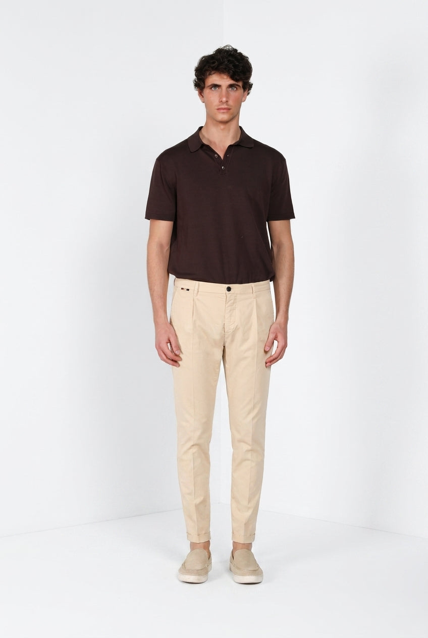 Osaka 1 Pinces pantalone chino uomo in raso di cotone e seta carrot fit ①