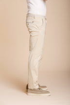 Torino University Hose Chino Herren aus Stretch-Satin slim fit