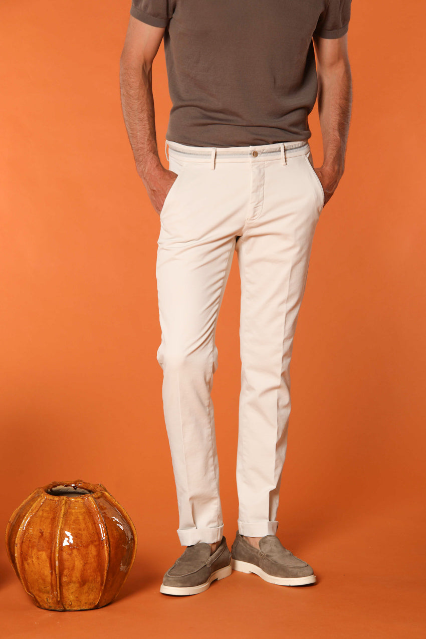 Torino Elegance Herren-Chinohose aus feiner Baumwoll-Lyocell-Trikot Slim Fit