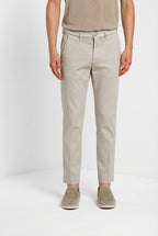 Torino Elegance pantalone chino uomo in tricotina fine di cotone e lyocell slim fit