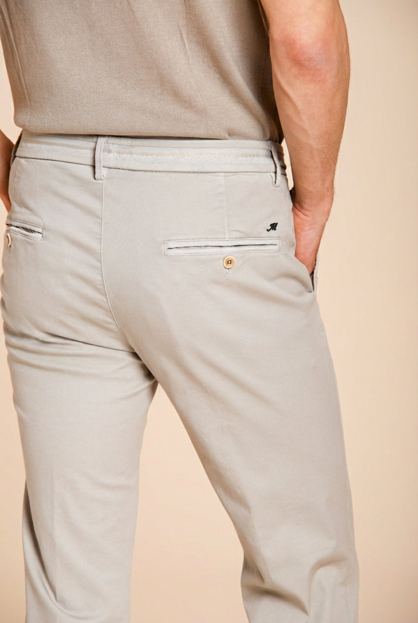 Torino Elegance pantalone chino uomo in tricotina fine di cotone e lyocell slim fit