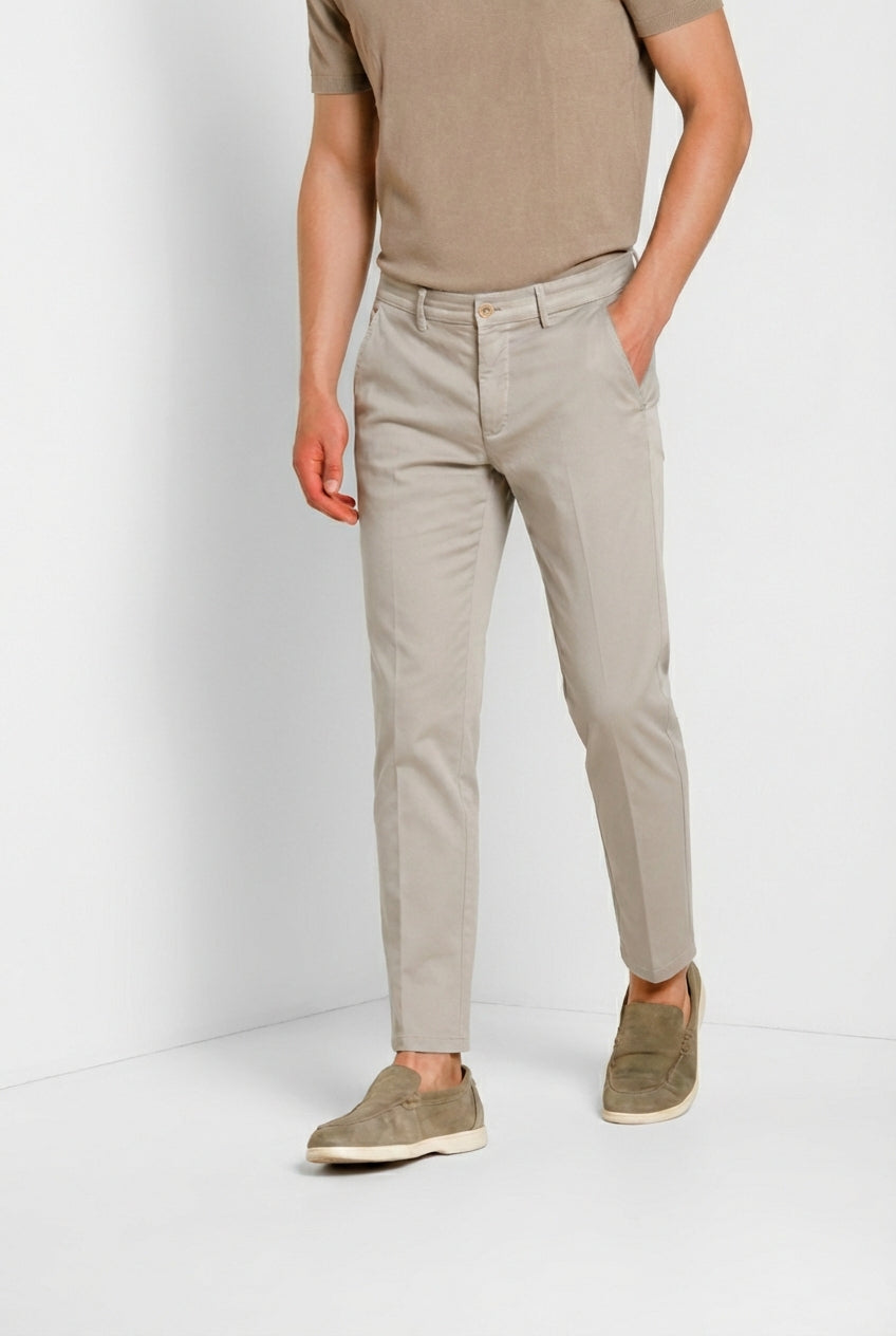 Torino Elegance pantalone chino uomo in tricotina fine di cotone e lyocell slim fit