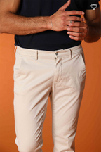Torino Herren Chino Hose aus leichtem Baumwoll- und Lyocell-Tricot Slim Fit ①