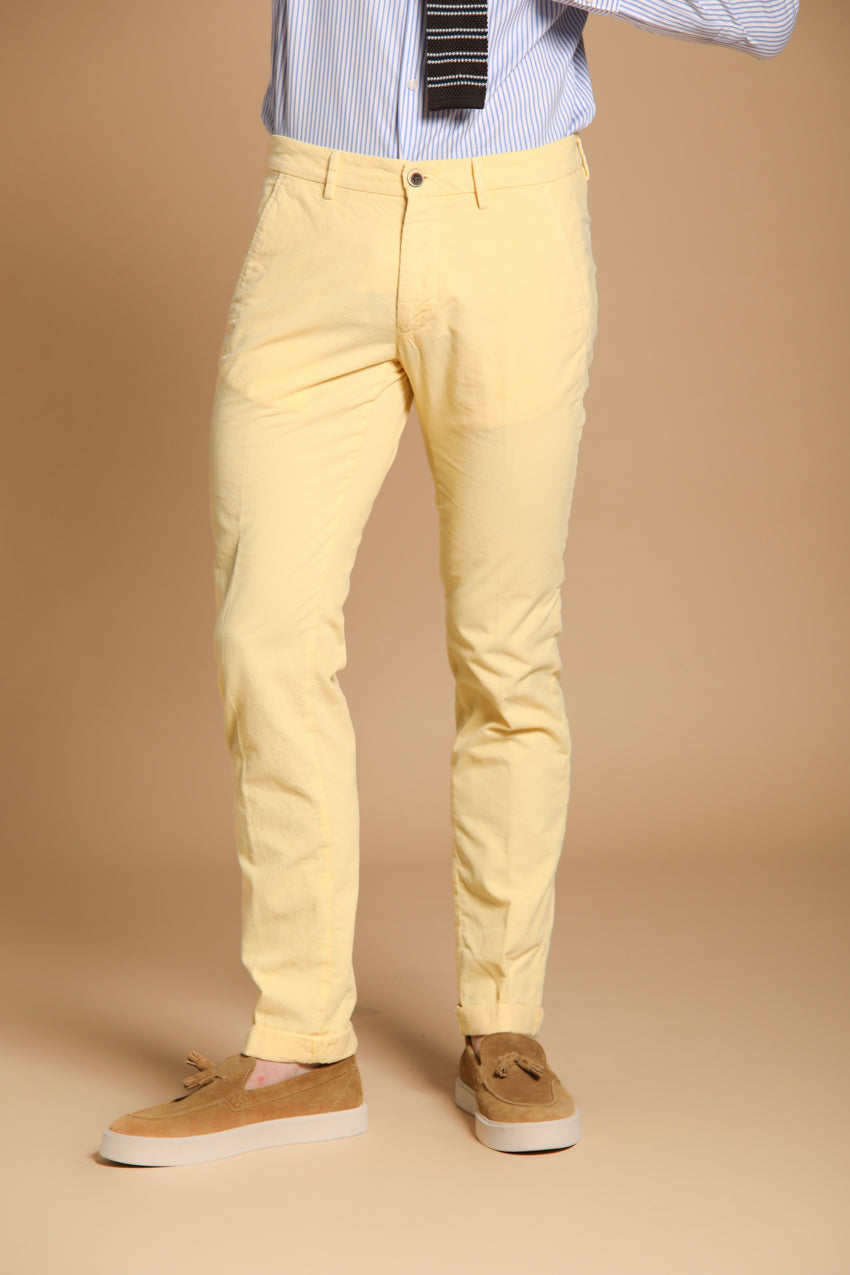 Torino Herren Chino Hose im sartorialen Stil aus leichtem Velours Slim Fit