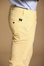 Torino Herren Chino Hose im sartorialen Stil aus leichtem Velours Slim Fit