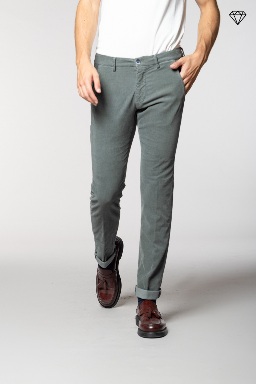 Torino pantalone chino uomo in velluto 1500 righe slim fit  ①