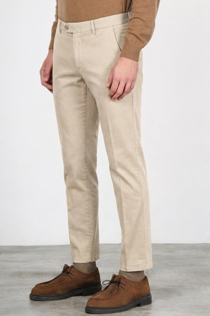 Torino Flex pantalón chino de hombre en raso slim fit ①
