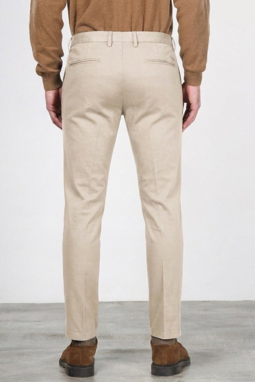 Torino Flex pantalón chino de hombre en raso slim fit ①
