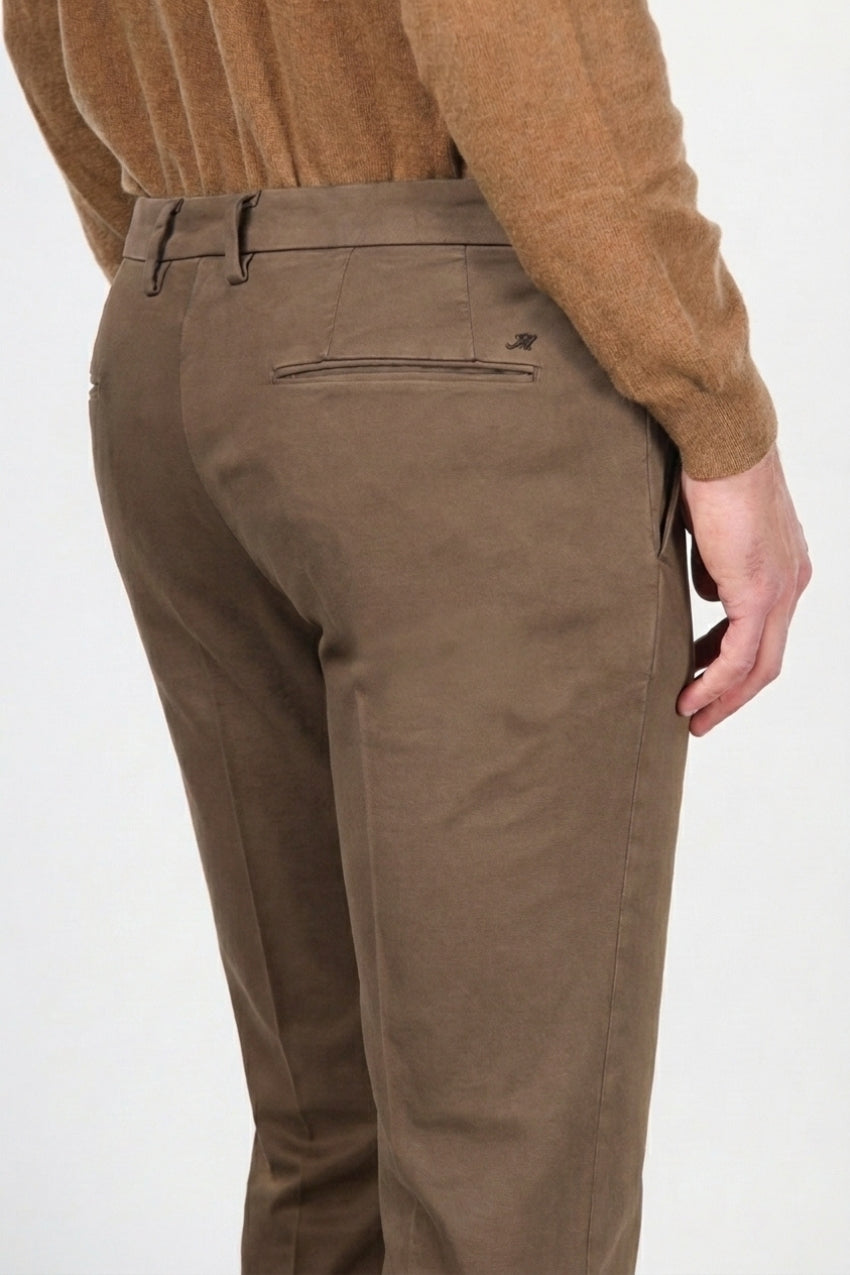 Torino Flex Chinohose für Herren aus Satin mit slim fit ①