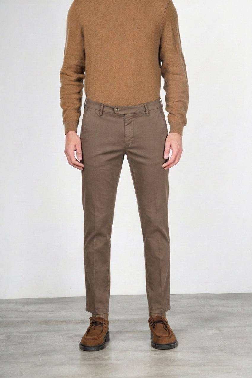 Torino Flex Chinohose für Herren aus Satin mit slim fit ①
