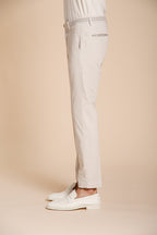 Torino City Hose Chino Herren aus feiner Trikotine aus Baumwolle und Lyocell slim fit