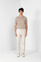Pantalone chino uomo Boston Mason's stucco in cavallery stretch relaxed fit - vista laterale SS26