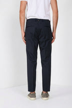 Dettaglio tasca pantalone chino uomo Boston Mason's blu notte in twill SS26