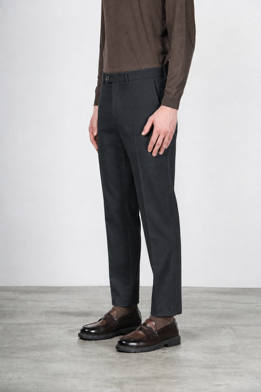 Paris pantalone chino uomo in tricotina stretch carrot fit ①