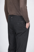 Paris pantalone chino uomo in tricotina stretch carrot fit ①