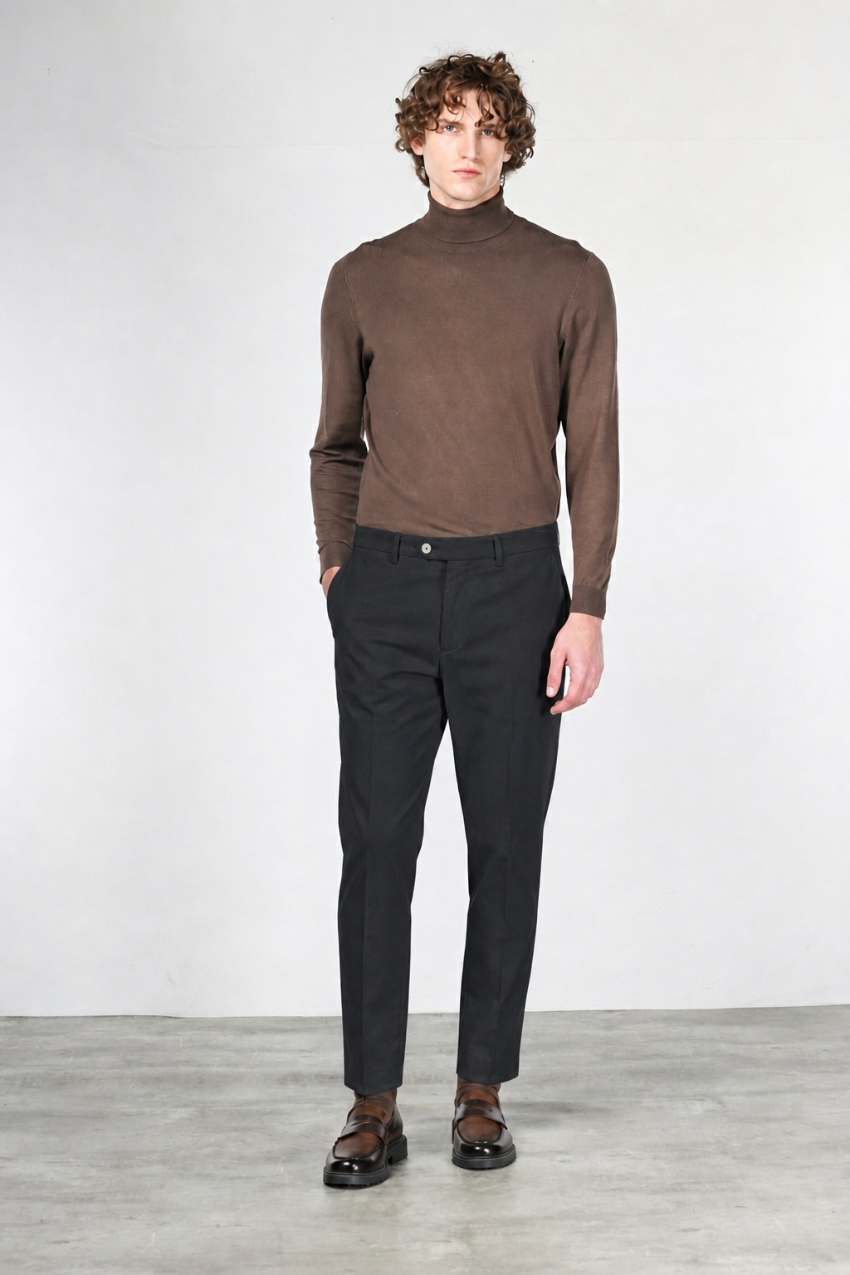 Paris pantalone chino uomo in tricotina stretch carrot fit ①