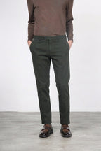 Paris men’s chino pants in stretch tricotine with carrot fit
