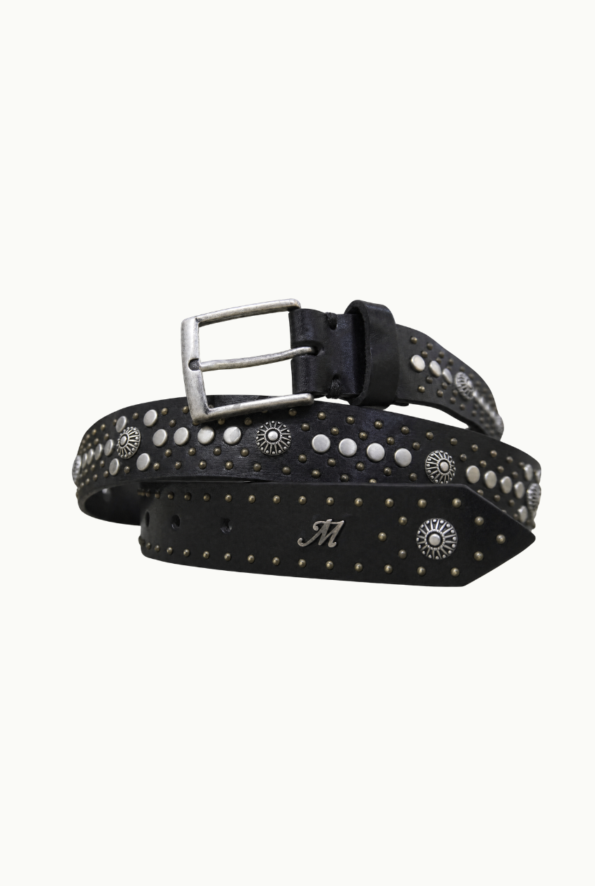 Cintura in pelle fatta a mano con borchie