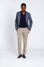 Milano pantalón chino hombre en gabardina stretch extra slim fit ①