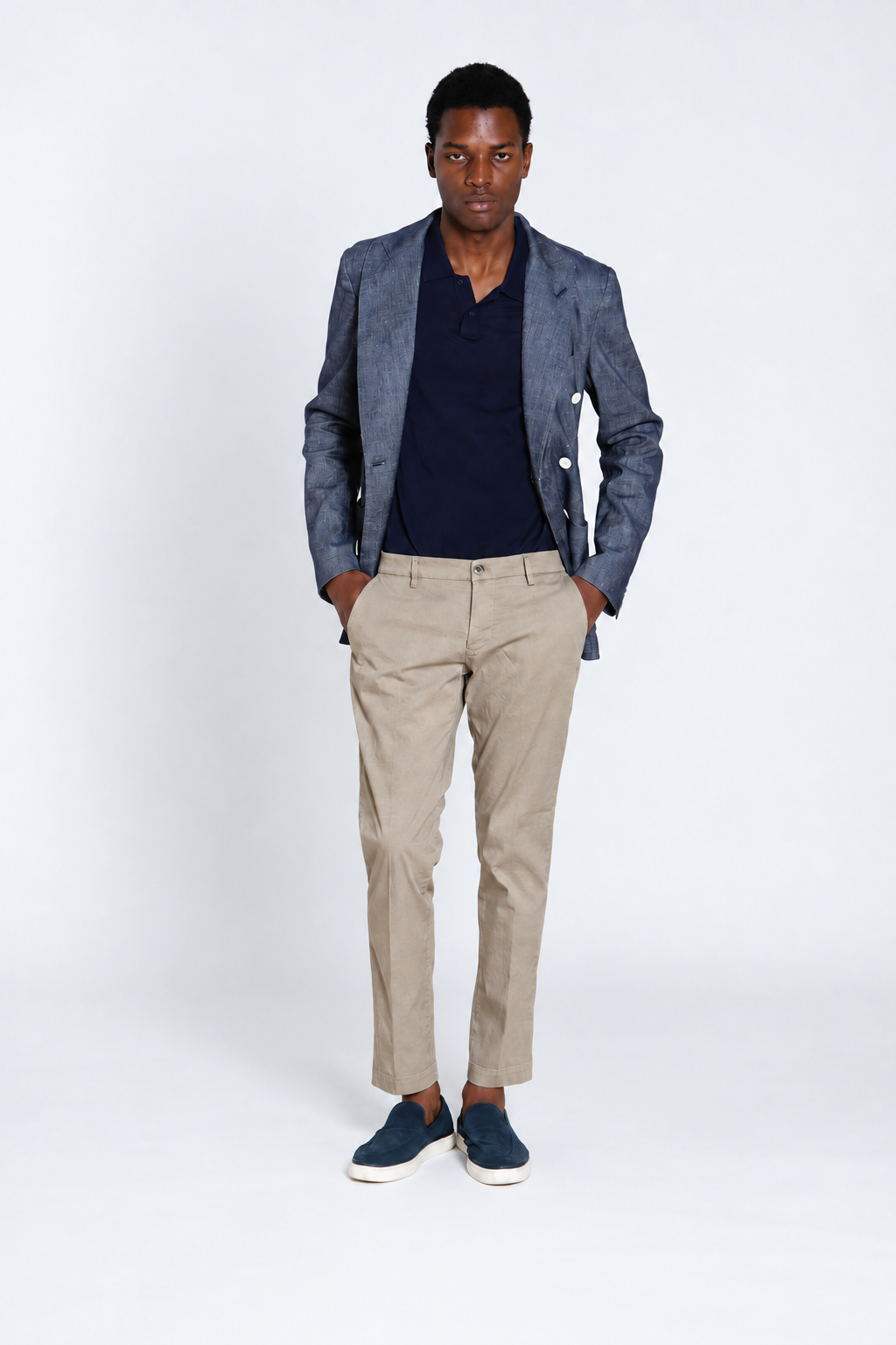 Milano pantalón chino hombre en gabardina stretch extra slim fit ①